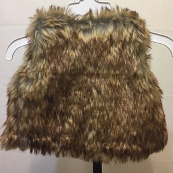 Cutie Pie Faux Fur Brown Sleeveless Button Vest Baby Girl size 12 months - Picture 6 of 6